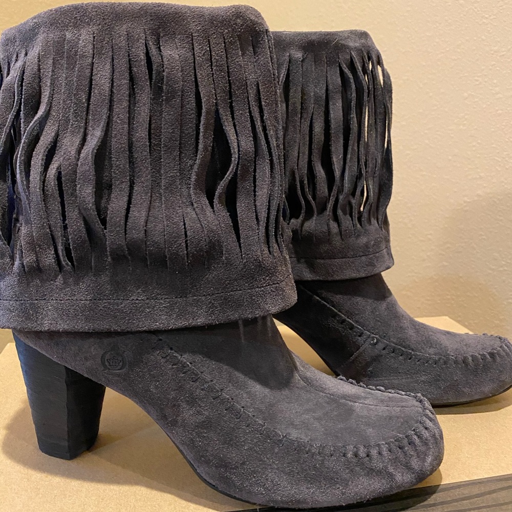 Born Banbury suede gray ankle boot. Size 7.5